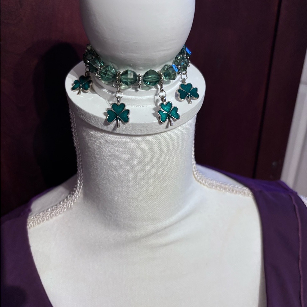 Silver and Luckycharm green 3 leaf Clover Charm Bracelet - Picture 4 of 9